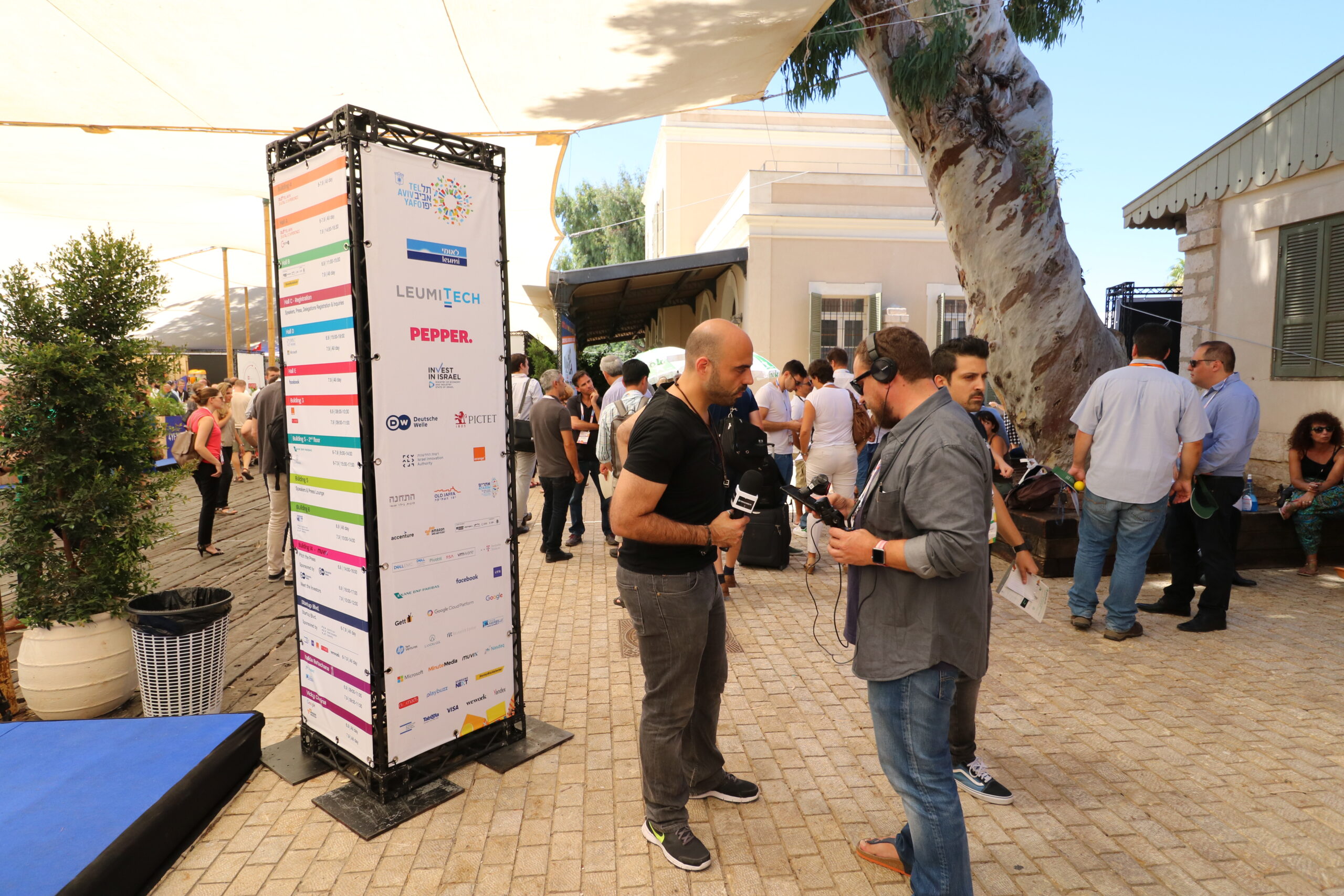 How to Cover a Tech Event as a Solo Media Publisher